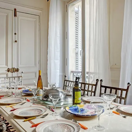 Elegant - 4br -10p- Madeleine Appartamento