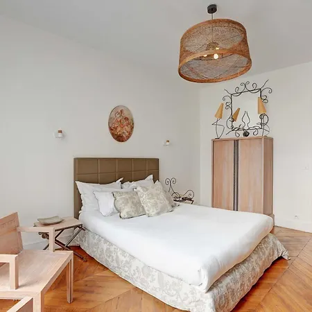 Elegant - 4br -10p- Madeleine Appartamento